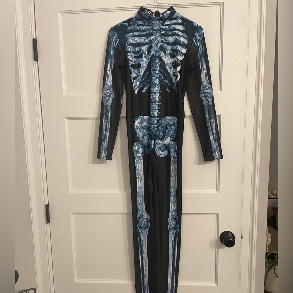 Glow in the dark skeleton costume
